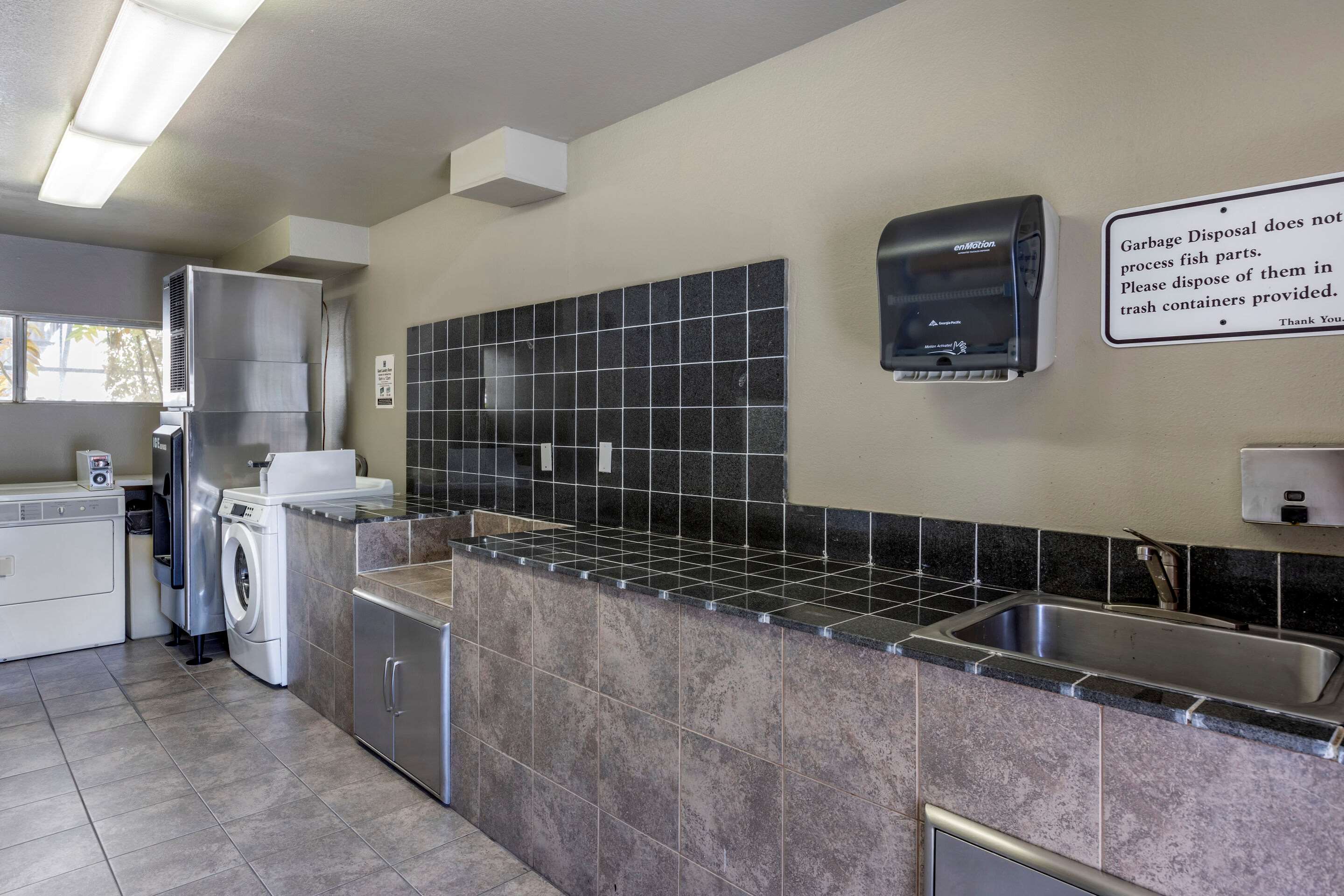 Guest laundry facilities