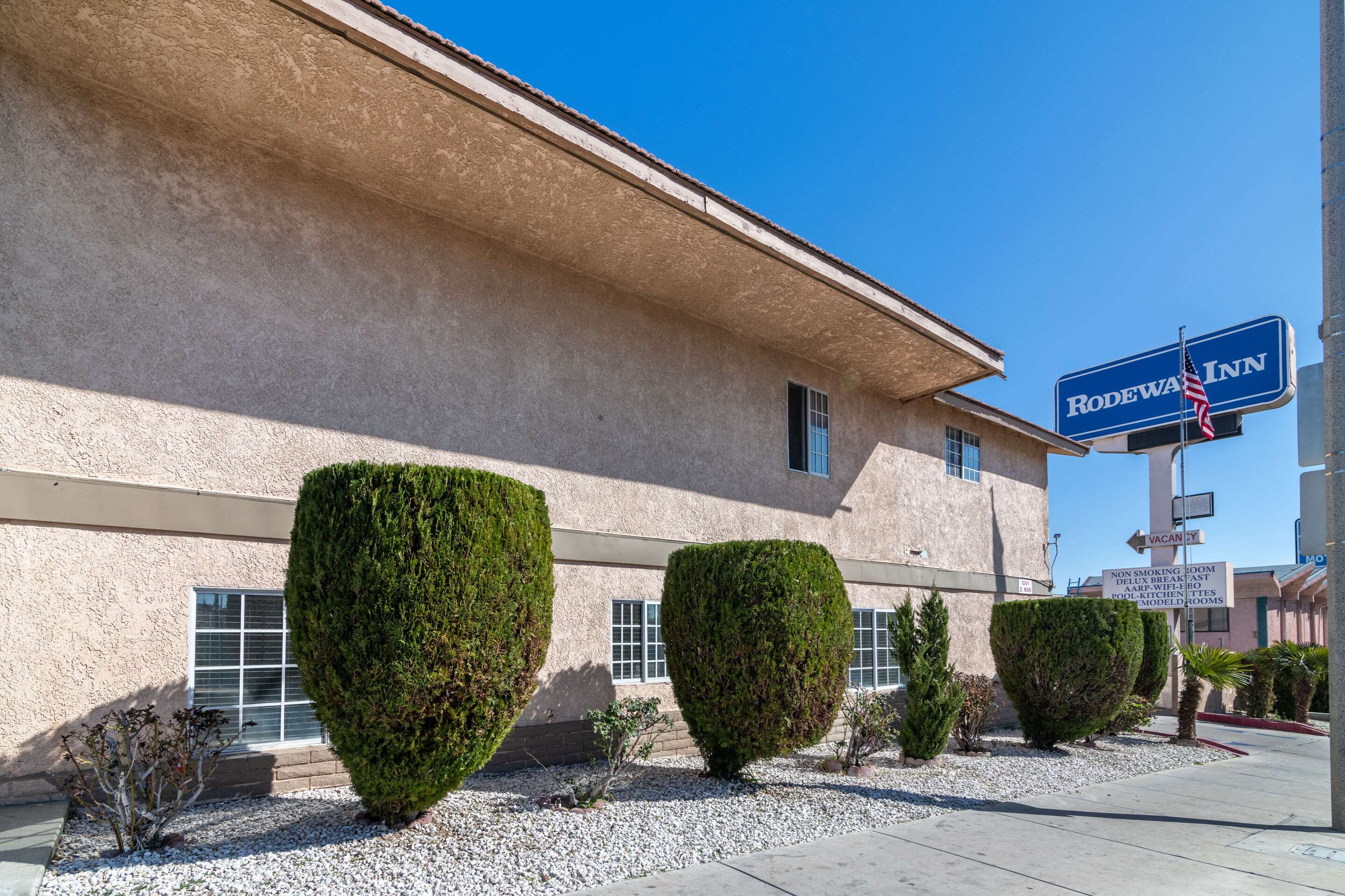 Hotel exterior | Rodeway Inn On Historic Route 66