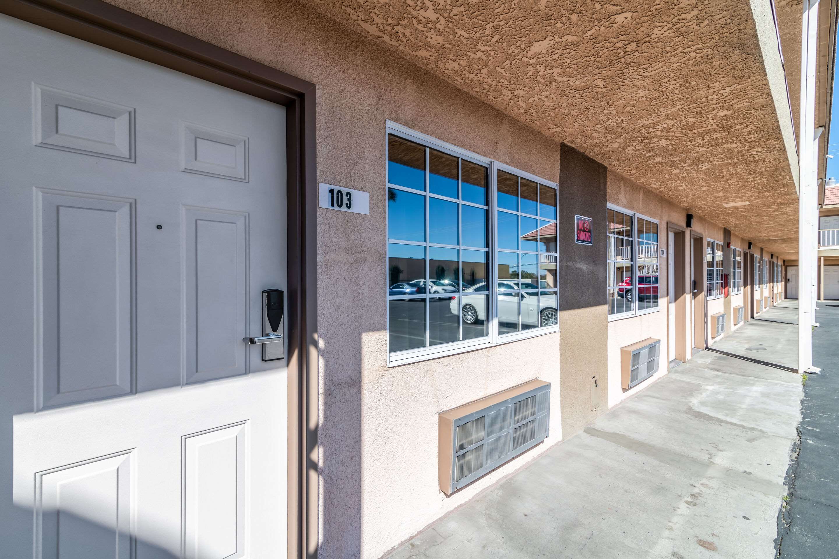Hotel exterior | Rodeway Inn On Historic Route 66