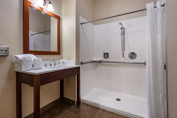 - Comfort Inn & Suites Ukiah