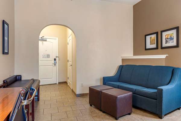 Suite - Comfort Inn & Suites Ukiah