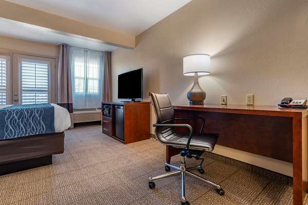 Suite - Comfort Inn & Suites Ukiah