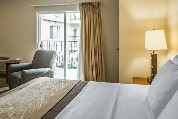  - Comfort Inn Hawthorne