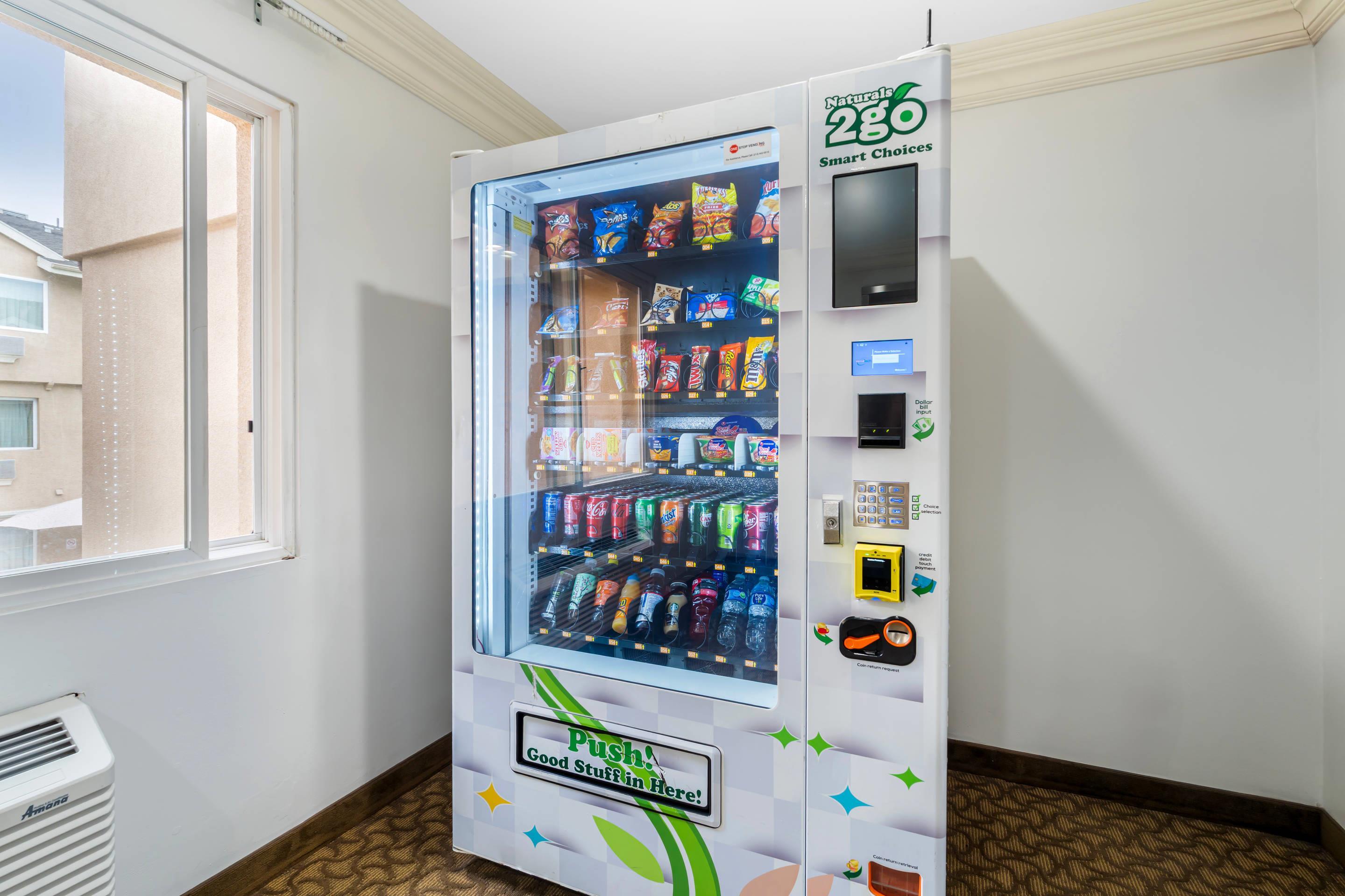 Hotel vending area | Comfort Inn Cockatoo near LAX Airport