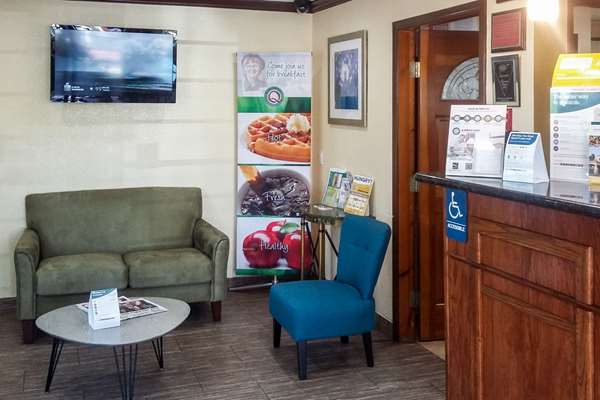  - Quality Inn Naval Base San Diego - I-5, Exit 12