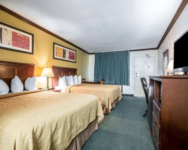  - Quality Inn Naval Base San Diego - I-5, Exit 12