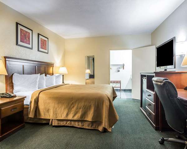 - Quality Inn Naval Base San Diego - I-5, Exit 12