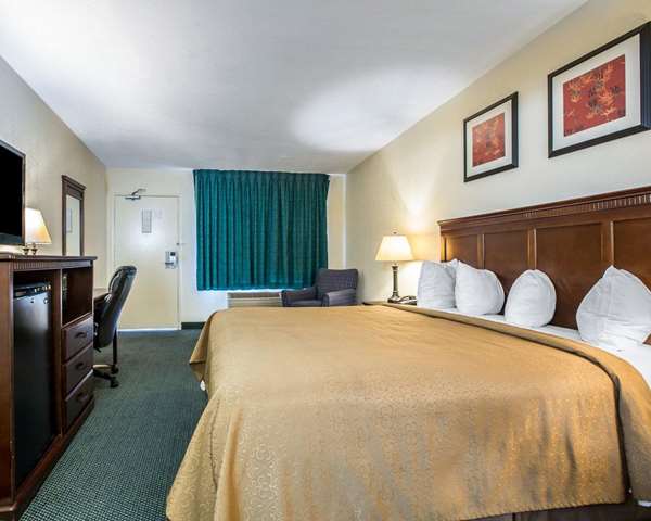  - Quality Inn Naval Base San Diego - I-5, Exit 12