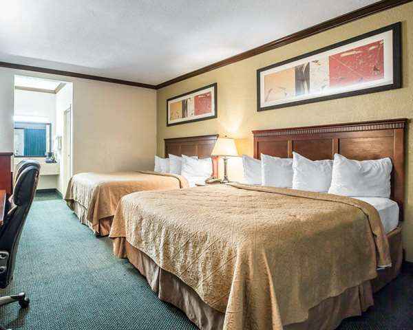  - Quality Inn Naval Base San Diego - I-5, Exit 12