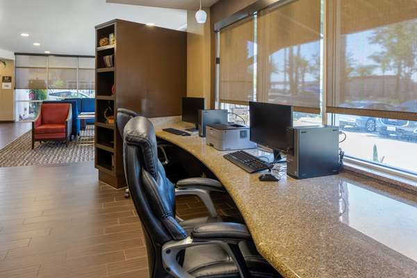 Conference Area - Comfort Suites Airport Ontario