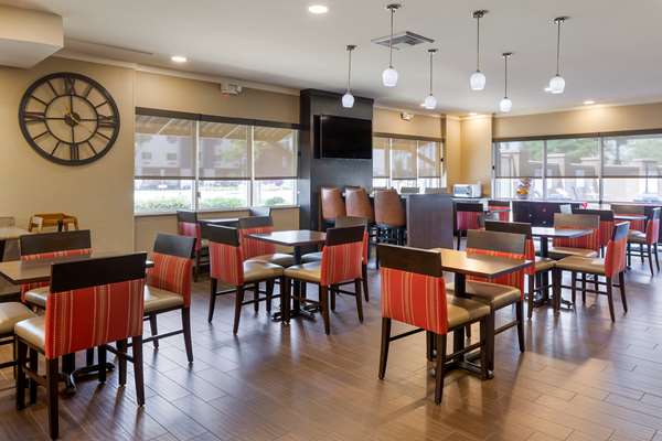 Amenities - Comfort Suites Airport Ontario