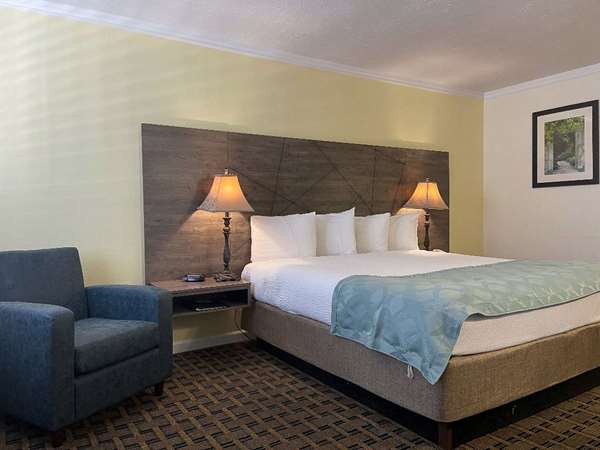  - Baechtel Creek Inn & Spa Willits