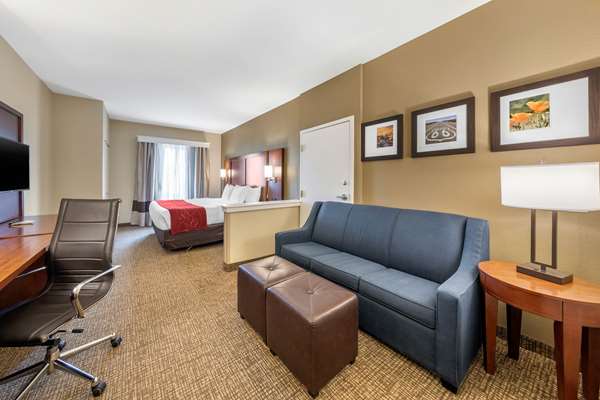 Suite - Comfort Suites Barstow - I-15, Exit 178