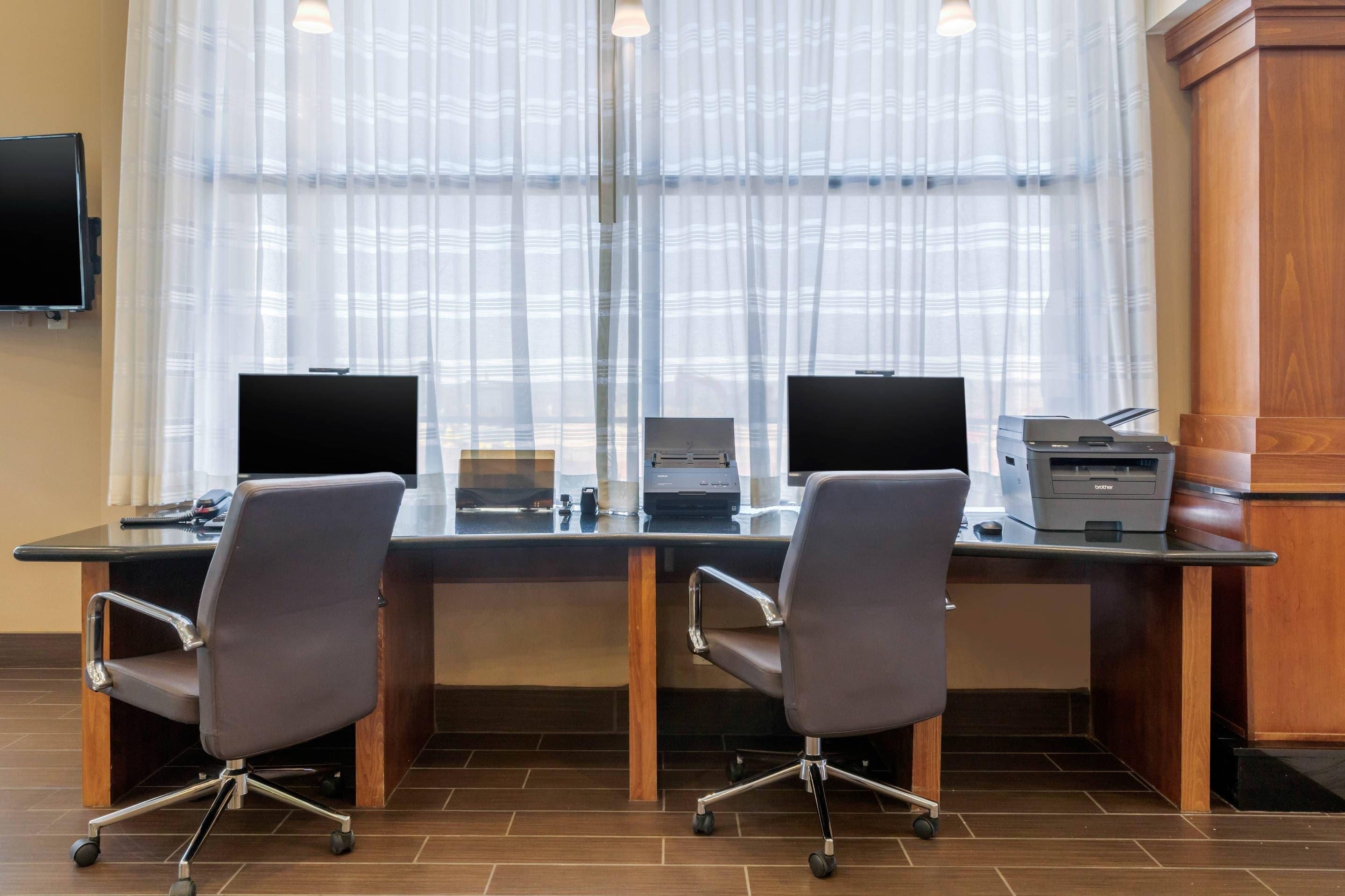 Business center | Comfort Suites Barstow near I-15