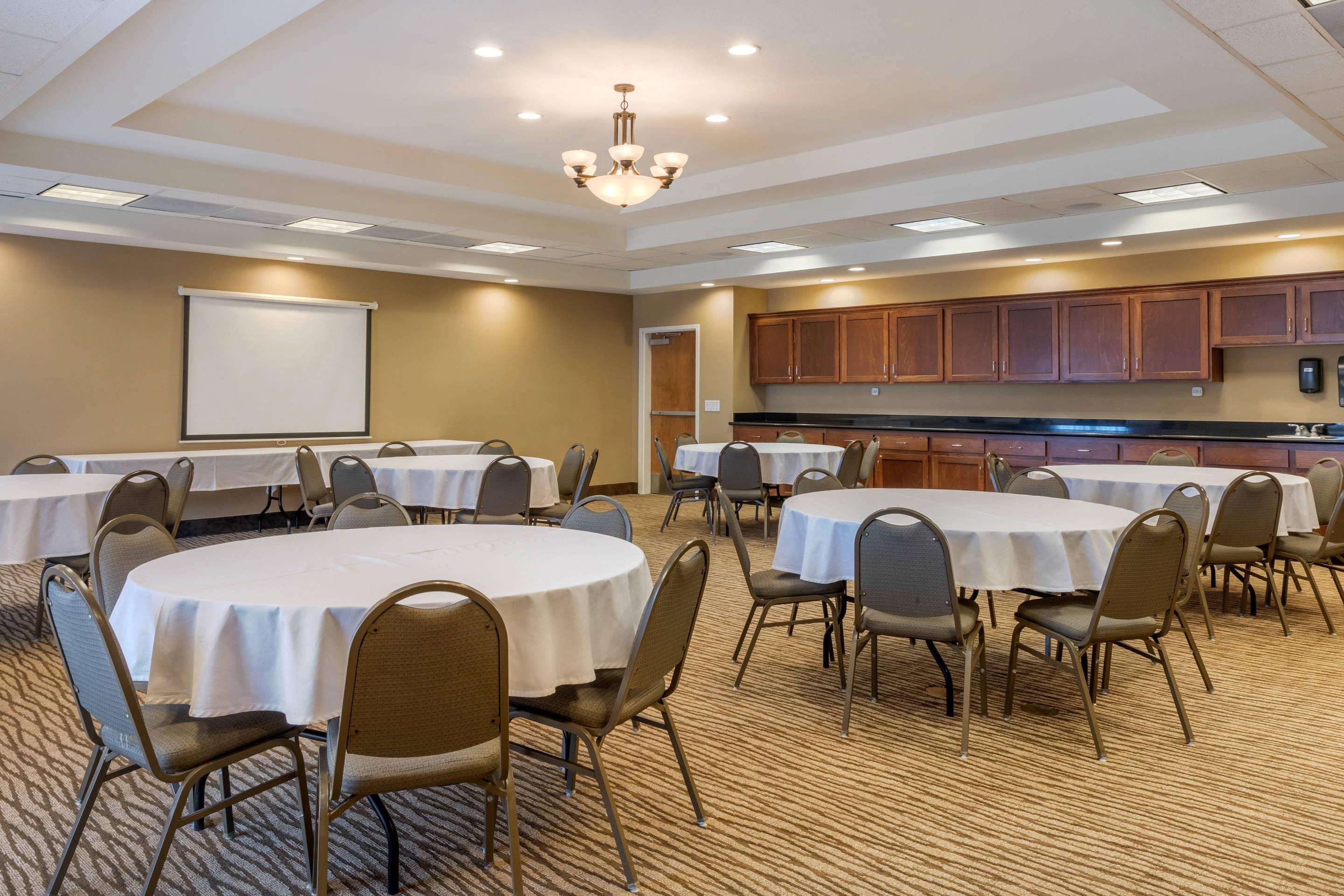 Meeting room | Comfort Suites Barstow near I-15