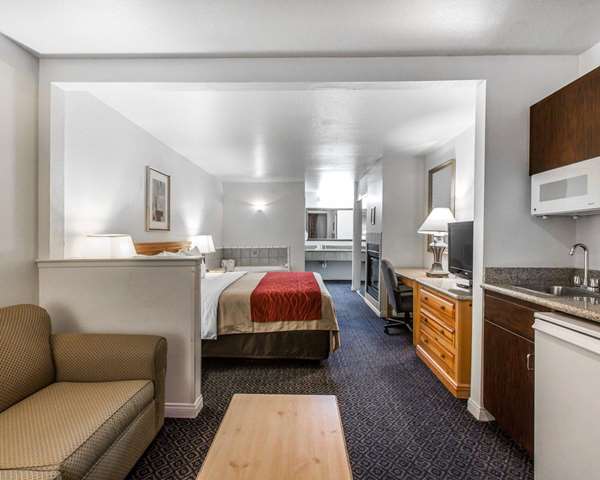 Suite - Comfort Inn Sequoia National Park Three Rivers