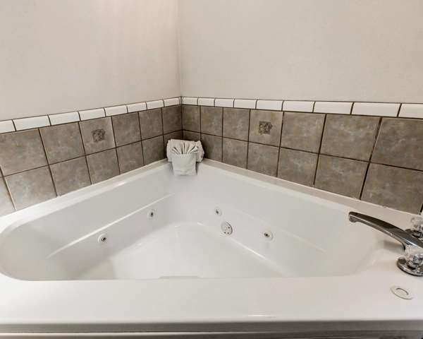 Suite - Comfort Inn Sequoia National Park Three Rivers