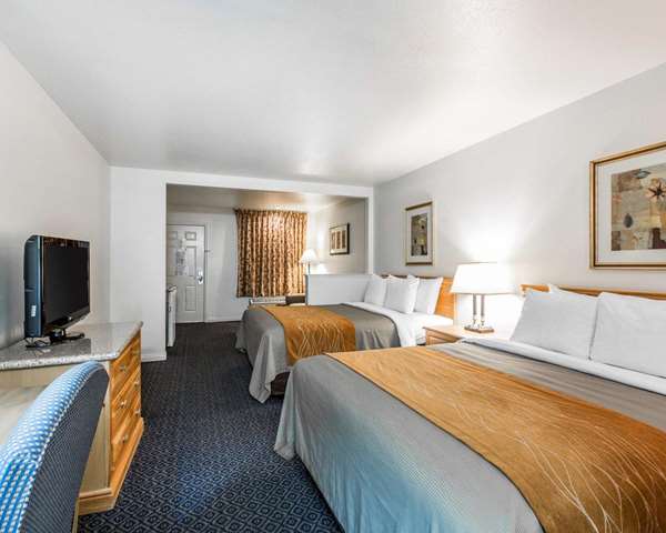 Suite - Comfort Inn Sequoia National Park Three Rivers