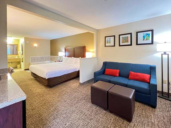 Suite - Comfort Inn Sequoia National Park Three Rivers