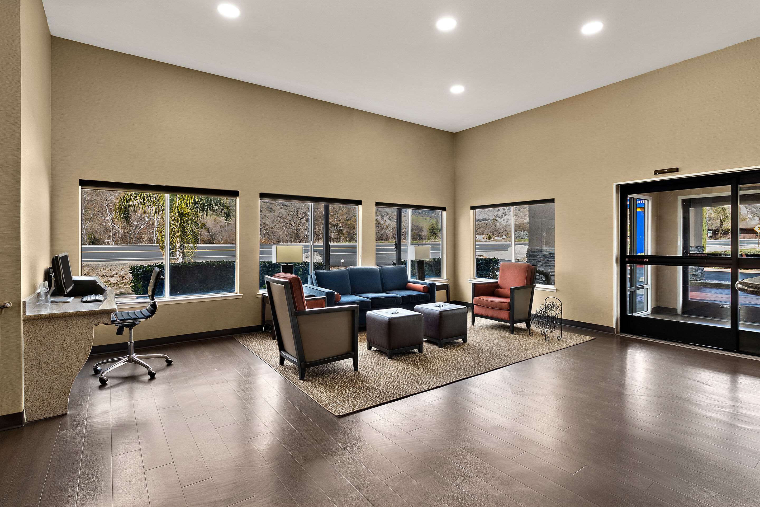 Lobby with sitting area