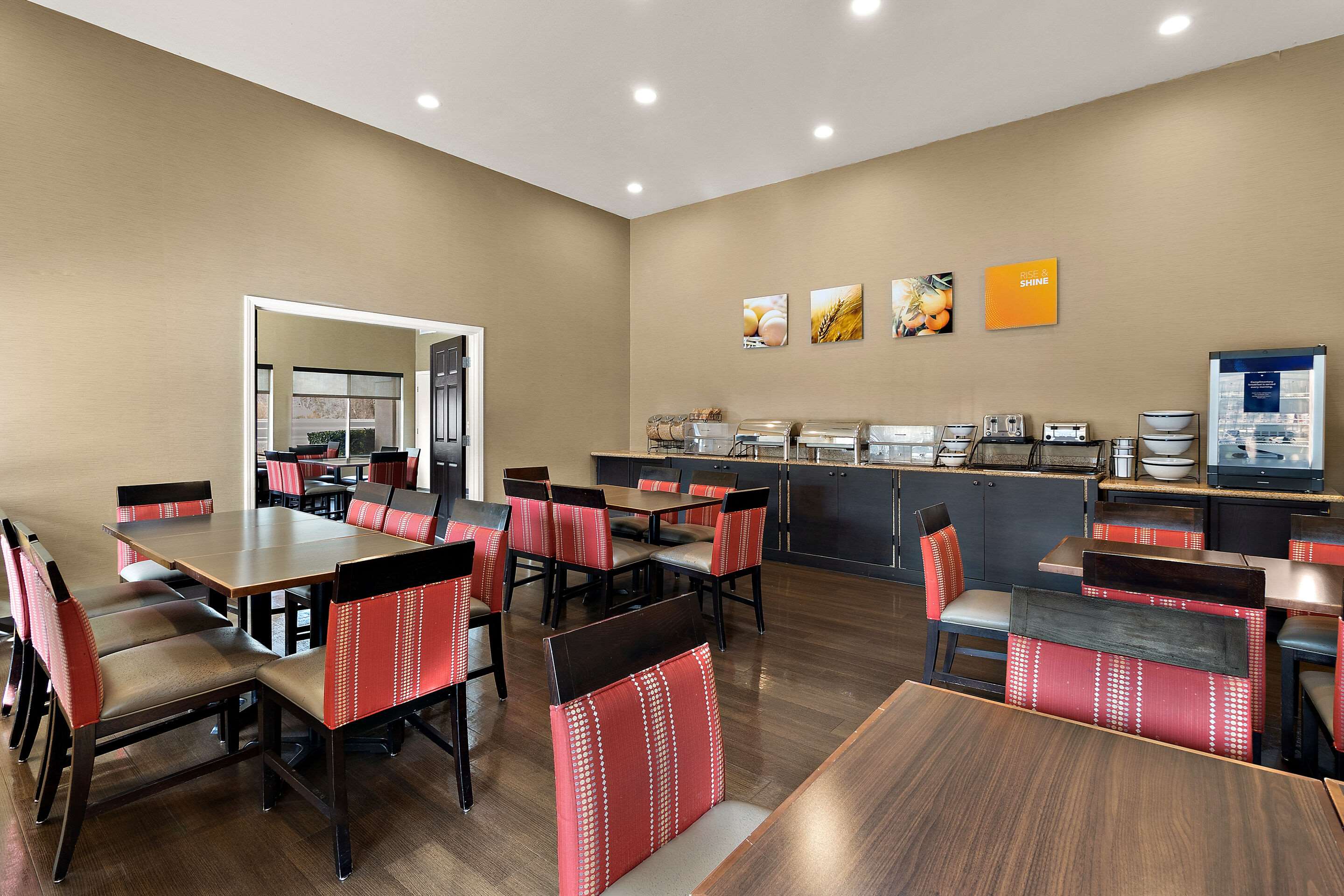 Breakfast area