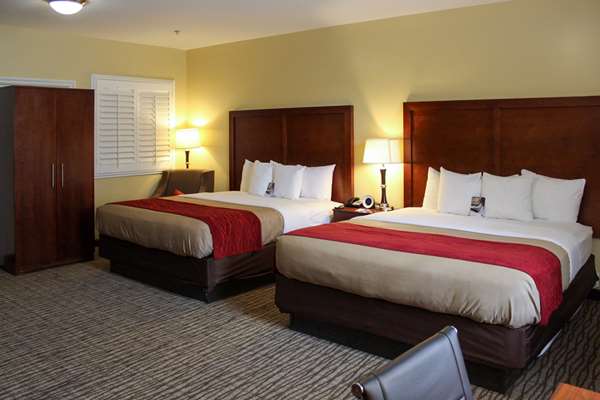 Suite - Comfort Inn Pomona