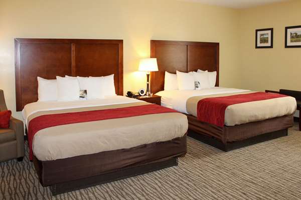 Suite - Comfort Inn Pomona