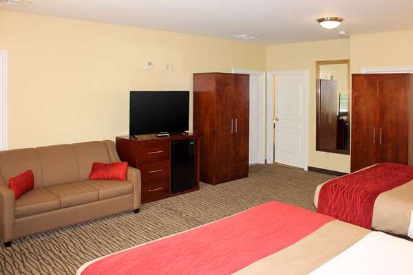 Suite - Comfort Inn Pomona