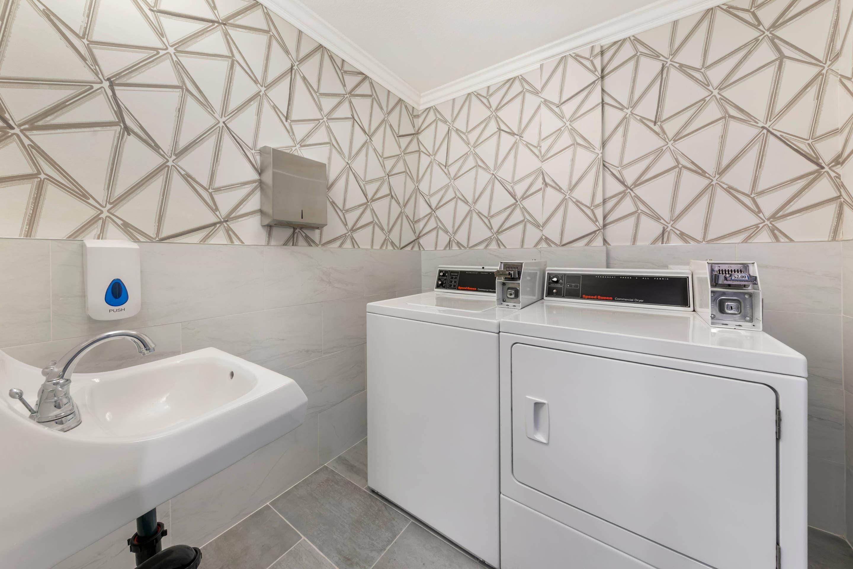 Guest laundry facilities | Comfort Inn Fontana