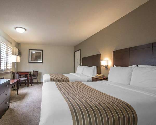  - Rodeway Inn Convention Center Los Angeles