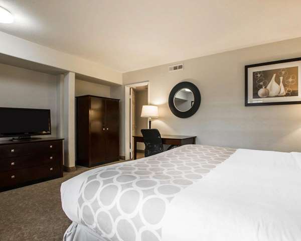 Suite - Rodeway Inn Convention Center Los Angeles