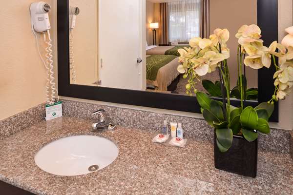  - Comfort Inn & Suites Rancho Cordova