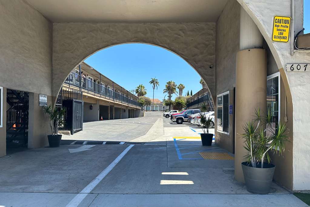 Rodeway Inn National City