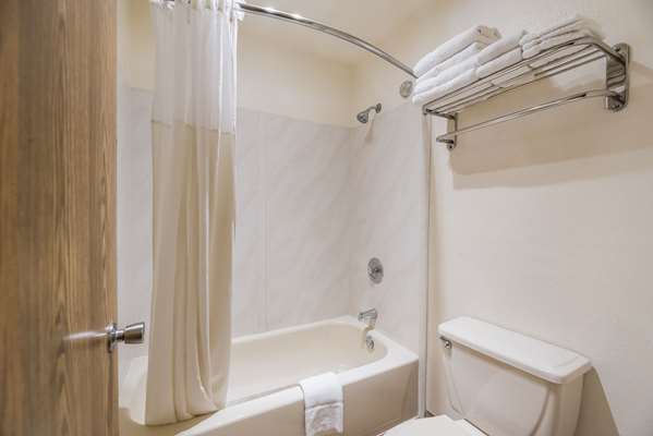  - Quality Inn King City