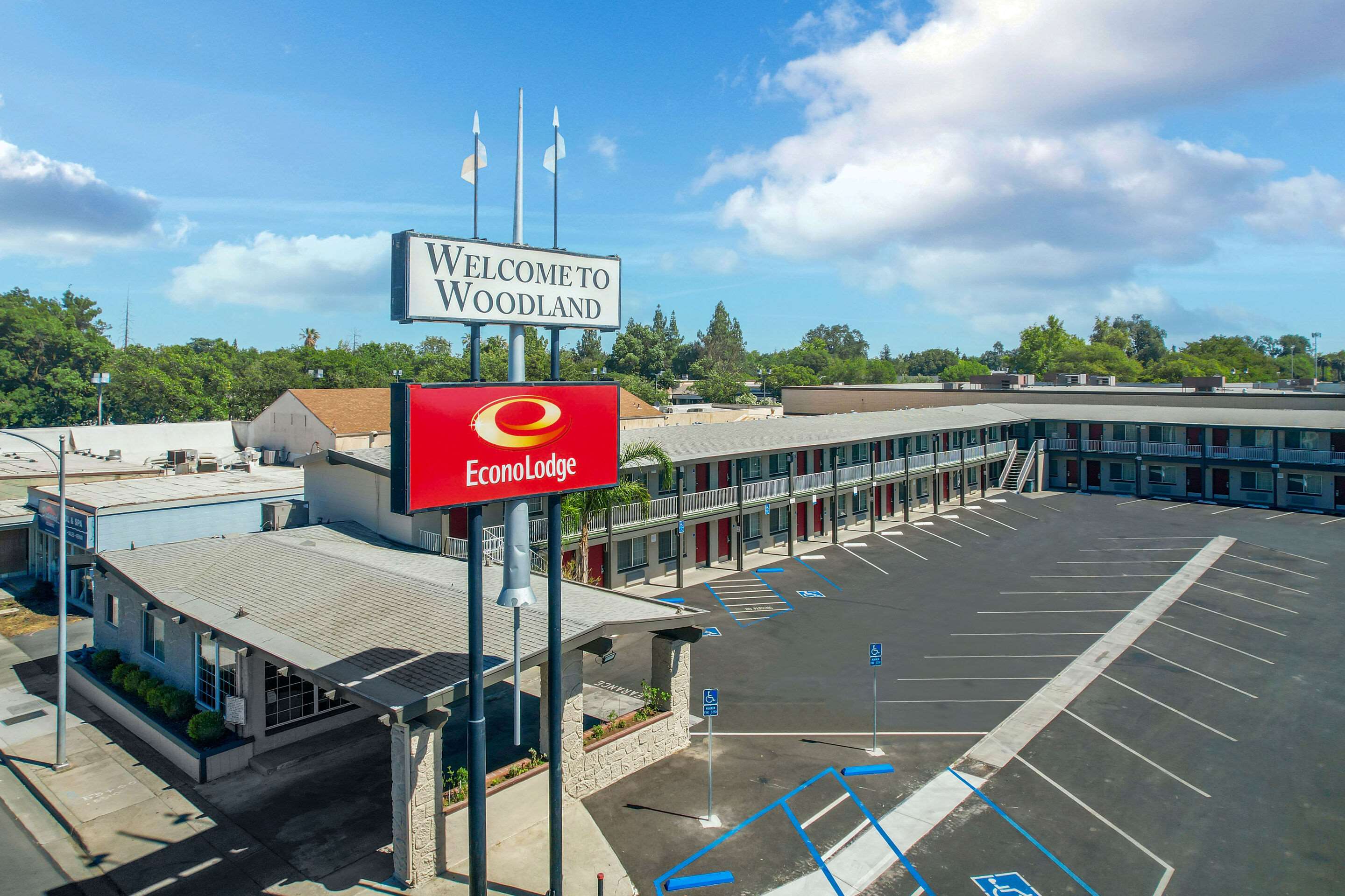 Hotel exterior | Econo Lodge Woodland near I-5