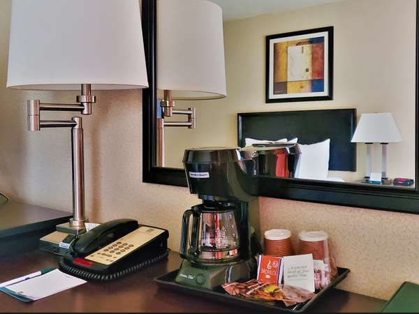  - Quality Inn & Suites Anaheim - I-5, Exit 109
