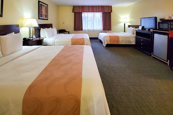 Suite - Quality Inn & Suites Anaheim - I-5, Exit 109
