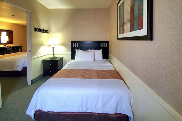 Suite - Quality Inn & Suites Anaheim - I-5, Exit 109