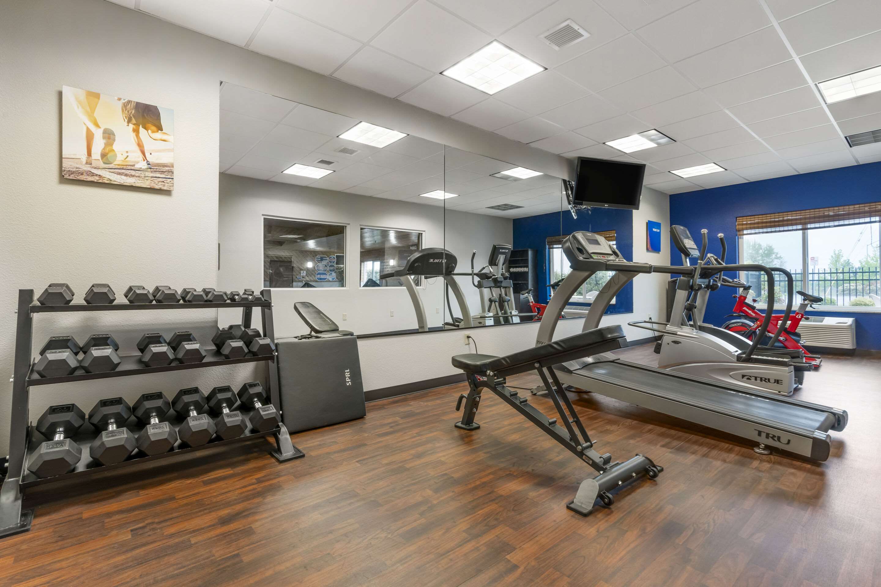 Fitness center | Comfort Suites Redding - Shasta Lake