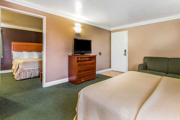 Suite - Rodeway Inn Ventura