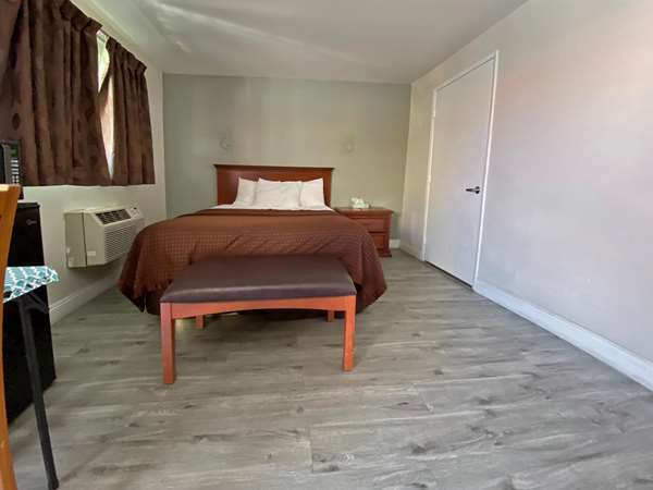  - Rodeway Inn Ventura