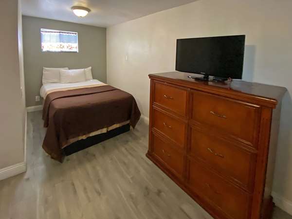  - Rodeway Inn Ventura