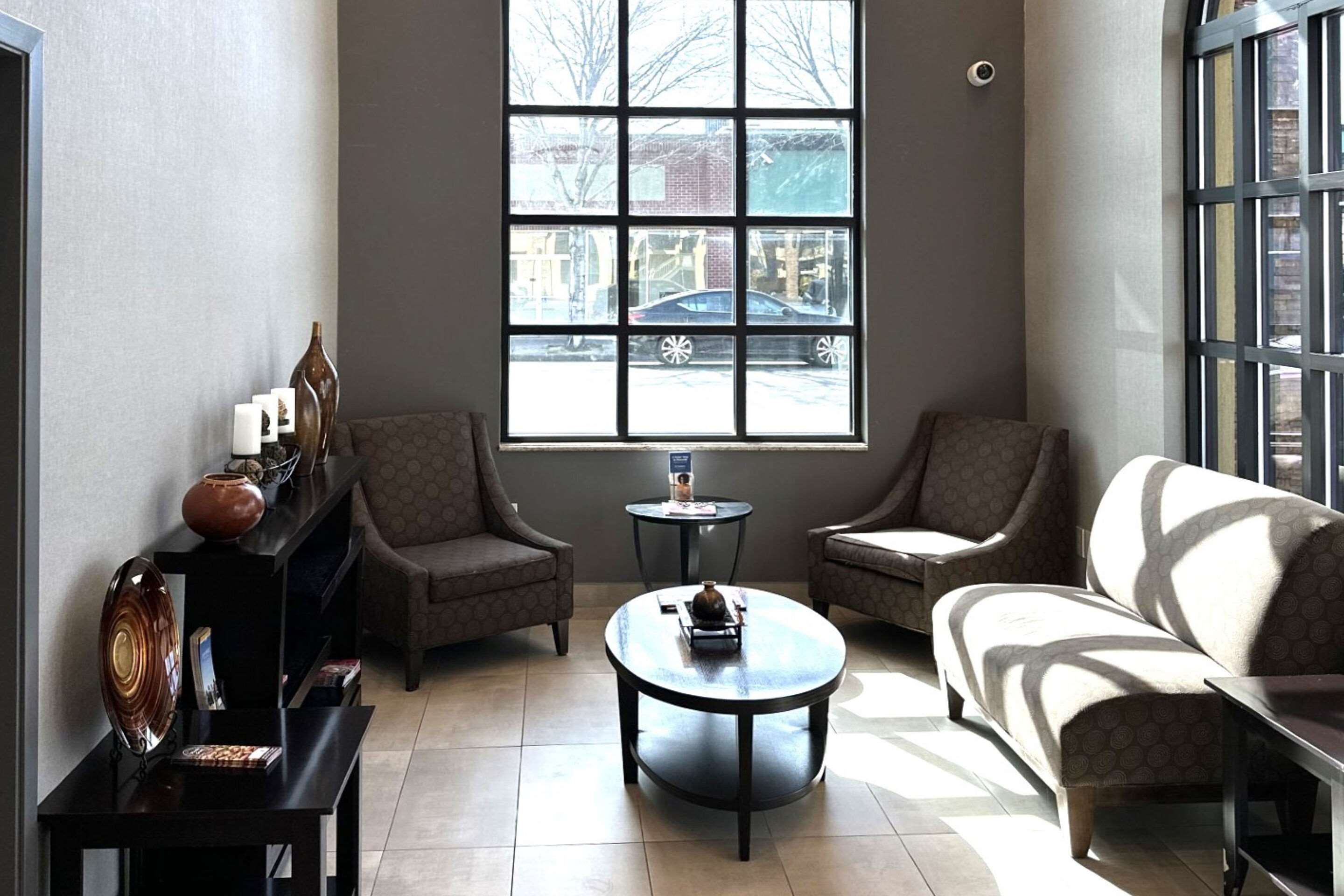 Lobby with sitting area