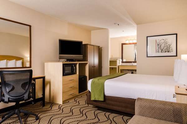  - Quality Inn & Suites Lathrop - I-5, Exit 462