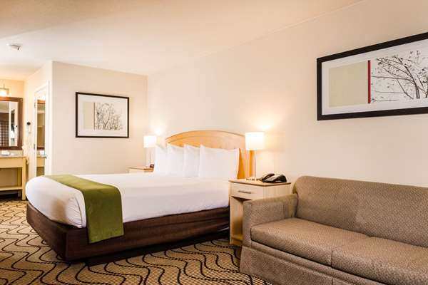  - Quality Inn & Suites Lathrop - I-5, Exit 462