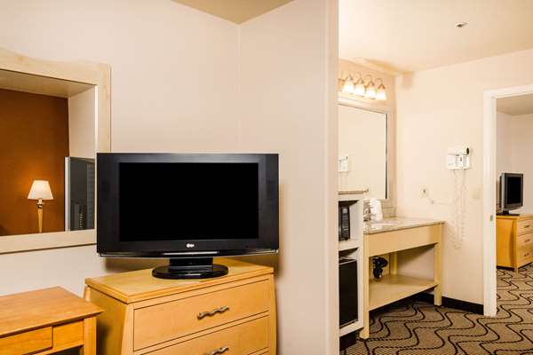  - Quality Inn & Suites Lathrop - I-5, Exit 462