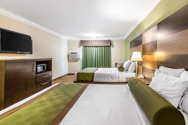  - Rodeway Inn & Suites Canyon Lake