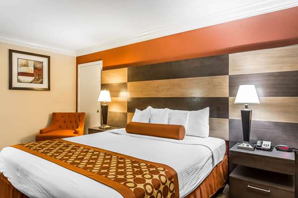  - Rodeway Inn & Suites Canyon Lake