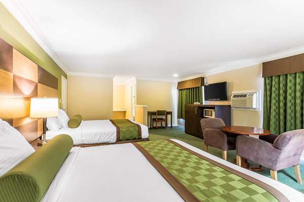 Suite - Rodeway Inn & Suites Canyon Lake