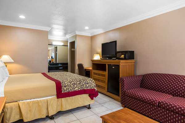 Suite - Rodeway Inn Cypress